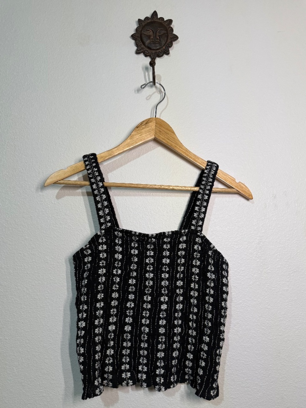 AE Black & White Floral Tank